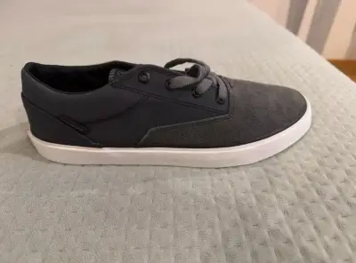Zapatillas Volcom grises casuales nuevas - miniatura 3