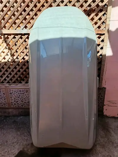 Cúpula de auto gris - miniatura 1