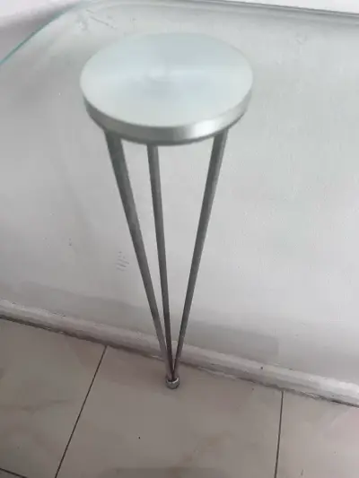 Escritorio de vidrio moderno - miniatura 3