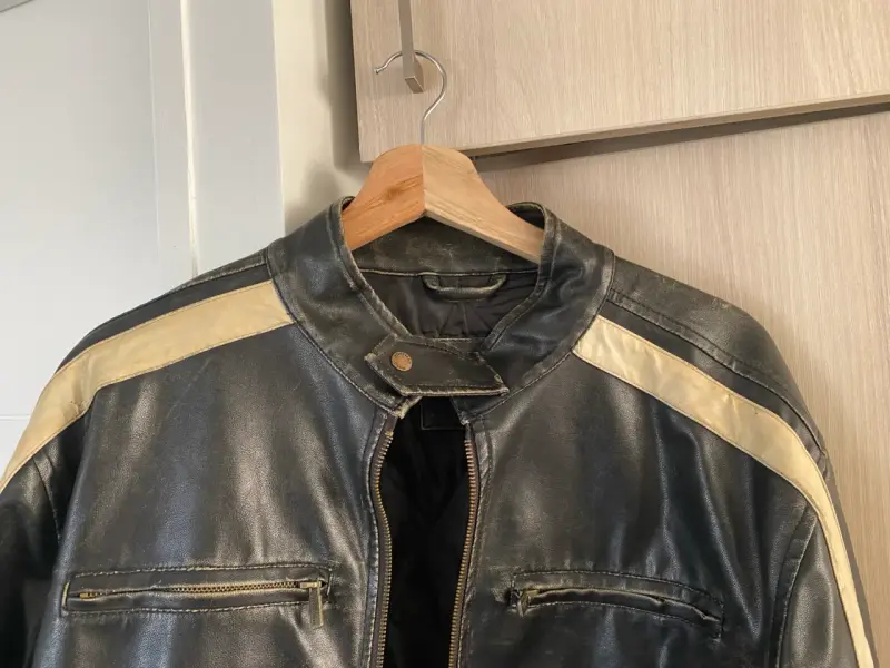 Chaqueta de cuero negra - 3