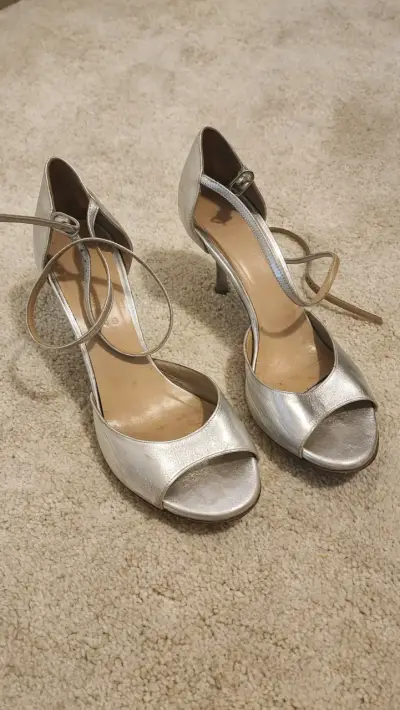 Zapatos de tango de cuero, tacón plateados - miniatura 1