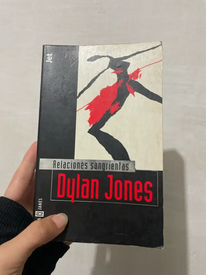 Libro Relaciones Sangrientas de Dylan Jones - 1