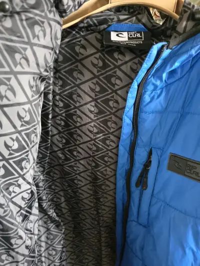 Chaqueta azul Rip Curl con capucha - miniatura 2