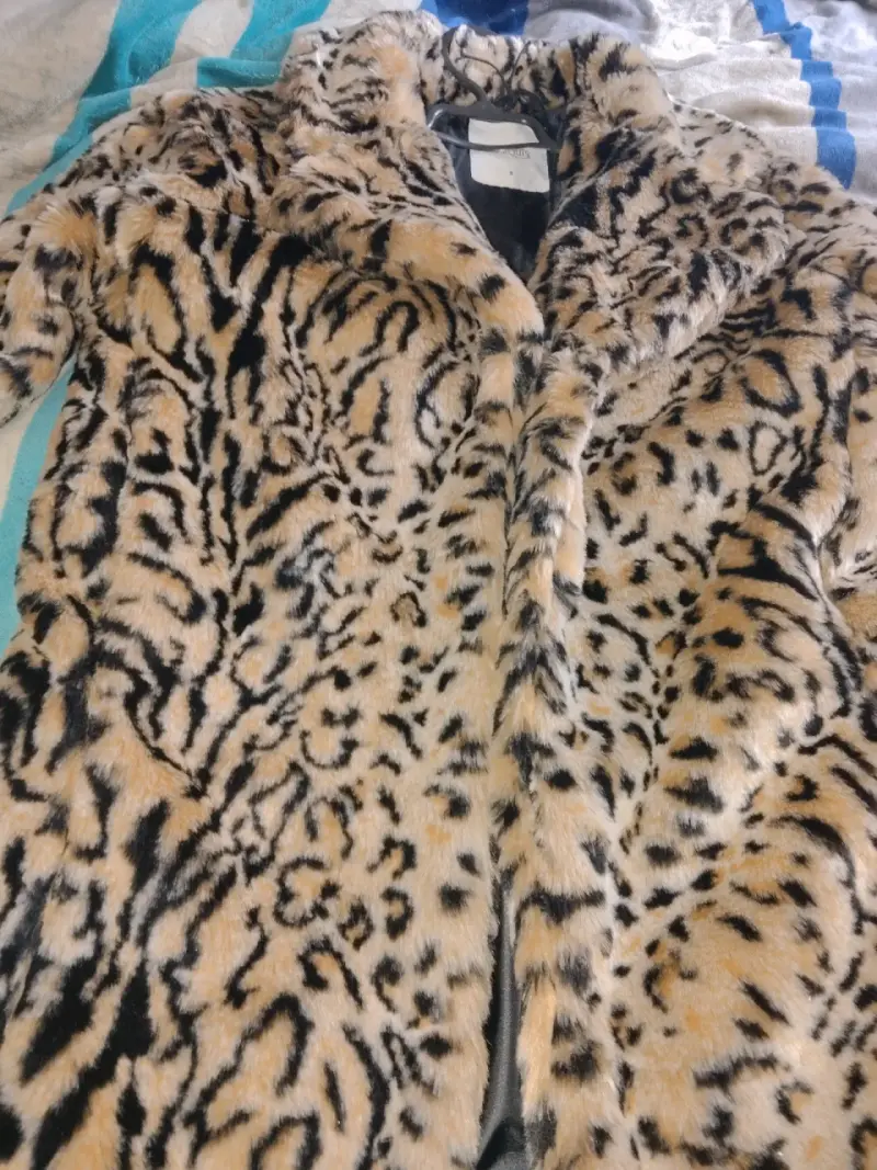 Abrigo de piel sintética animal print - 3