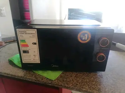 Microondas Midea 20L negro - miniatura 1