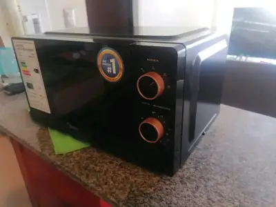 Microondas Midea 20L negro - miniatura 3