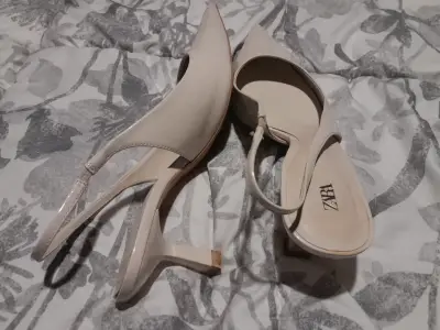 Zapatos de tacón beige Zara - miniatura 3