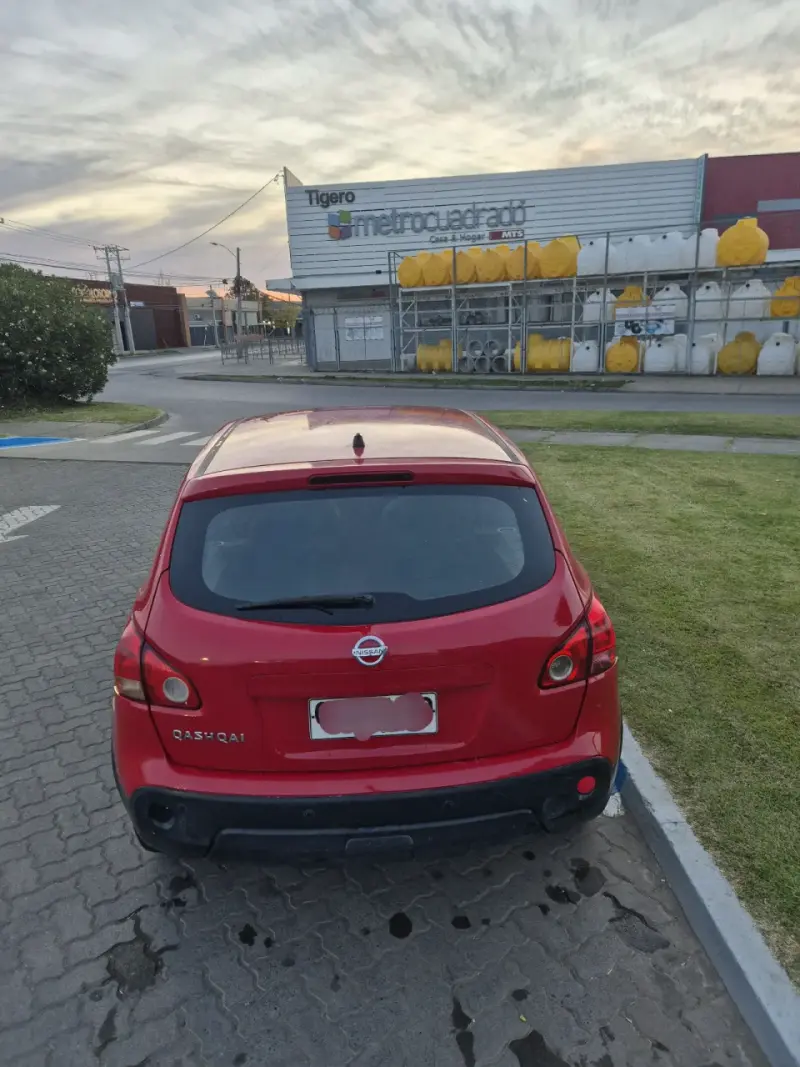 Nissan Qashqai rojo 2010 2.0 - 3