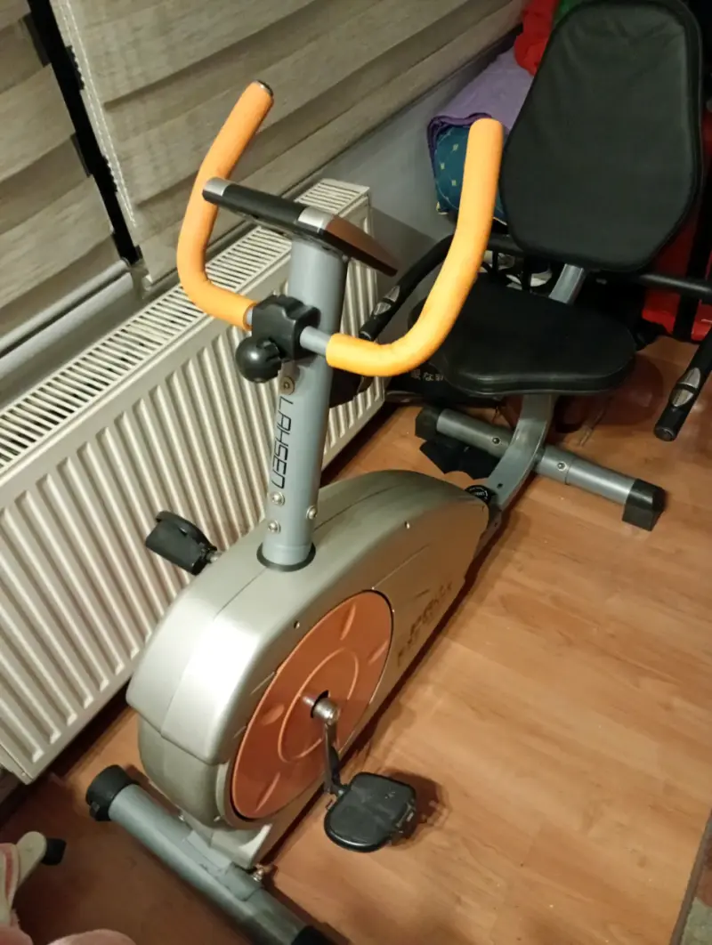 Bicicleta estática con respaldo Lahsen - 1