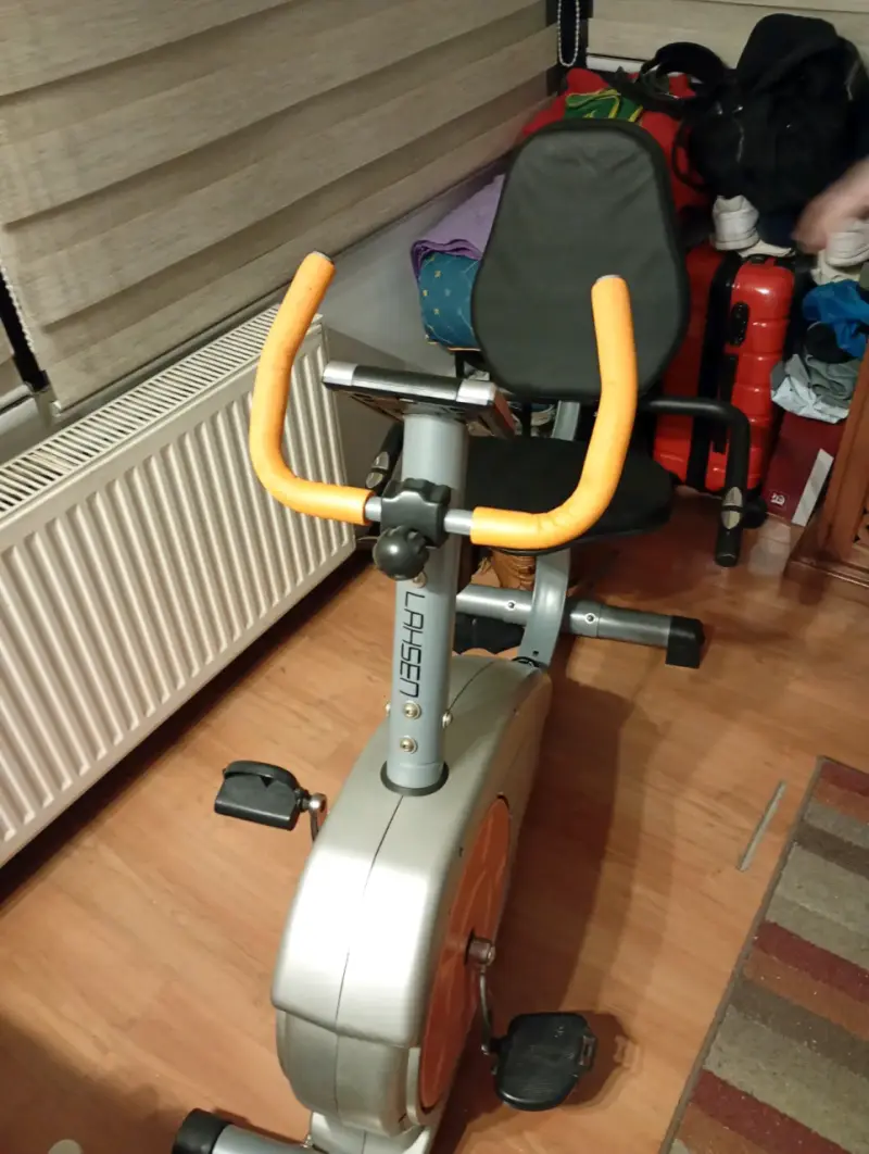 Bicicleta estática con respaldo Lahsen - 5