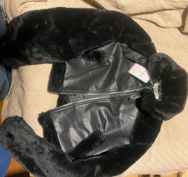Chaqueta cuero sintético negro