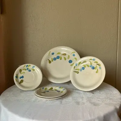 Set de platos con diseño floral - miniatura 1