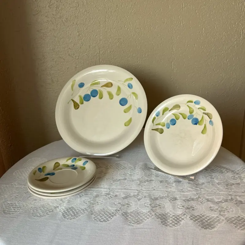 Set de platos con diseño floral - 2