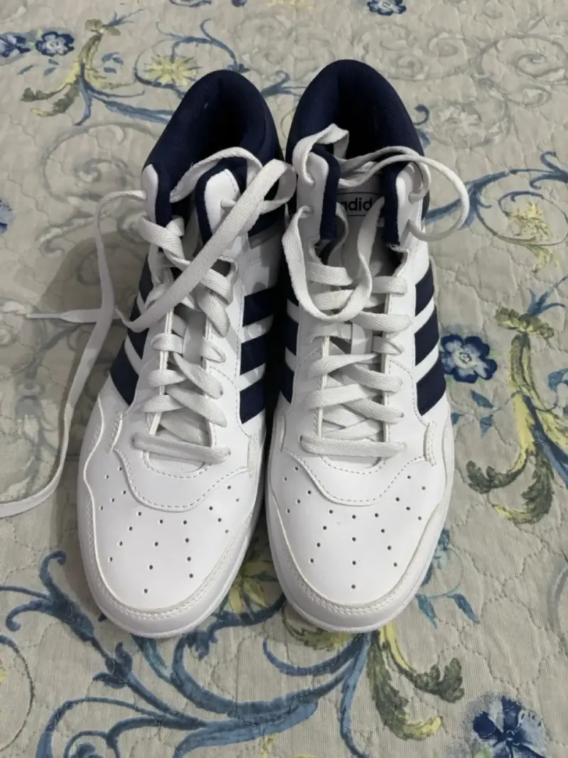 Zapatillas Adidas nunca usadas