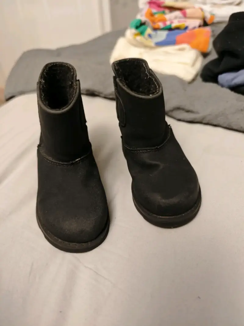 Botas negras infantiles - Colloky
