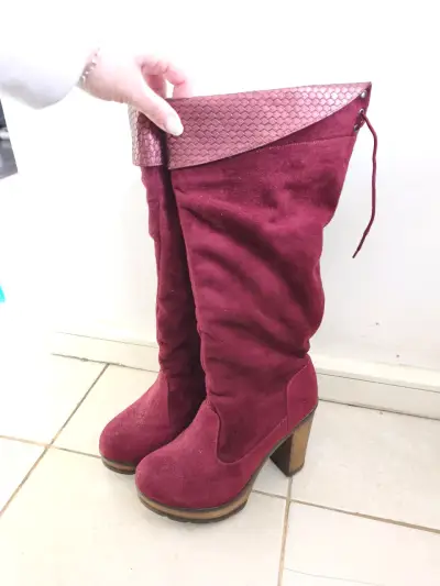 Botas altas burdeo con taco - miniatura 1