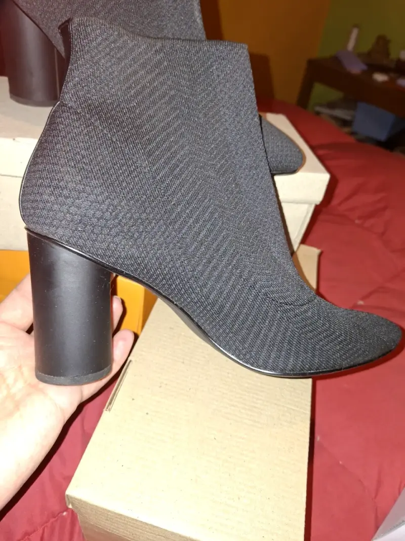 Botines negros de tacón alto - 1