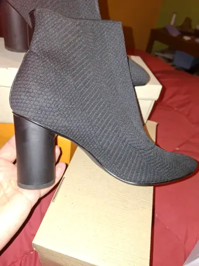 Botines negros de tacón alto - miniatura 1