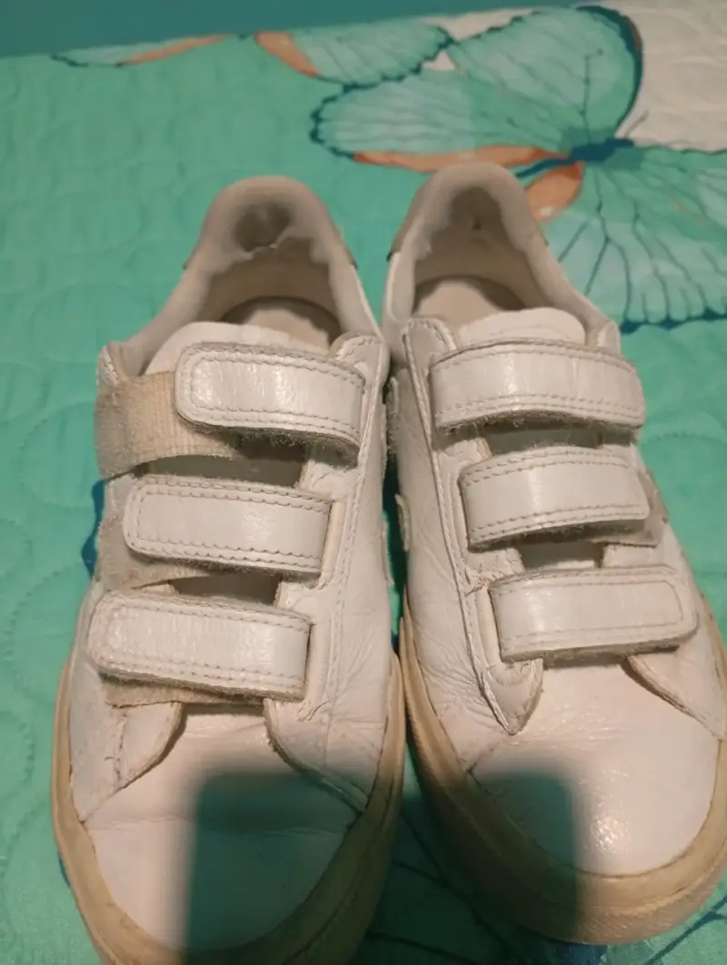 Zapatillas veja  blancas con velcro talla 36 - 2