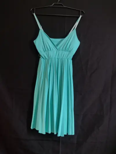 Vestido rojo sin mangas - miniatura 4
