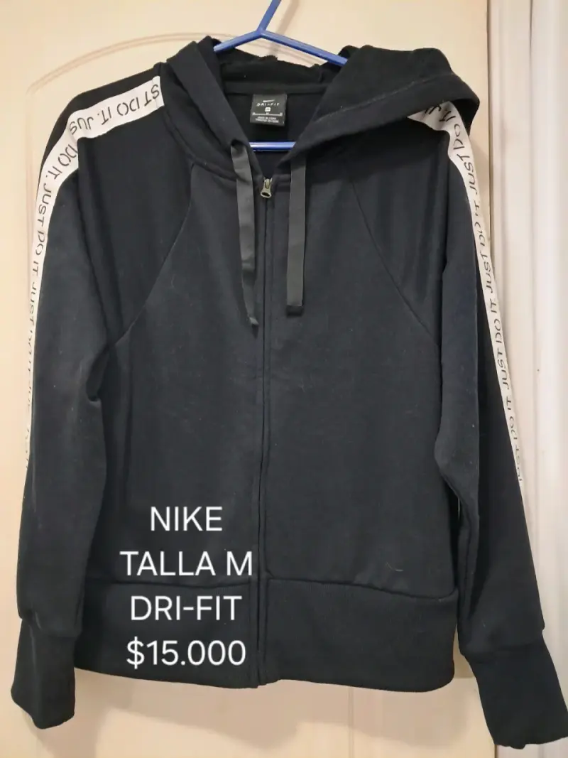 Polerón Nike Dri-Fit negro