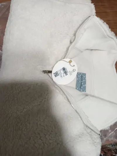 Chaqueta de polar blanca - miniatura 3