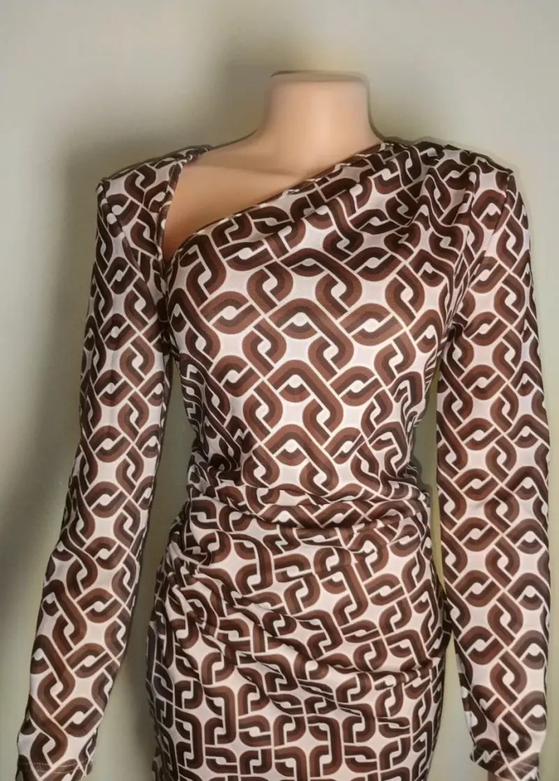 Vestido asimétrico estampado marrón