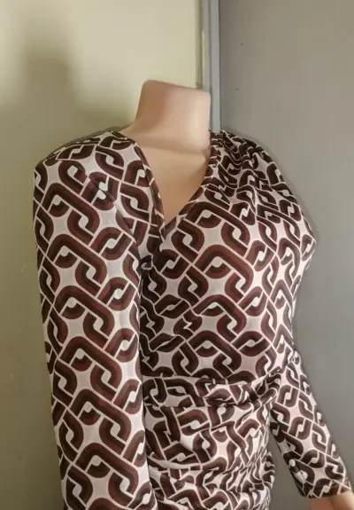 Vestido asimétrico estampado marrón - miniatura 2