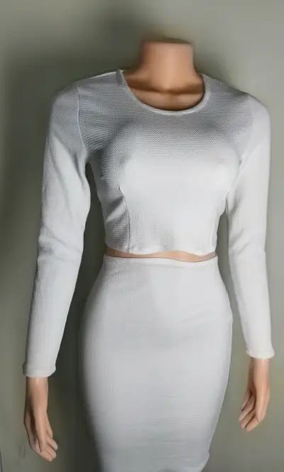 Conjunto blanco de dos piezas - miniatura 1