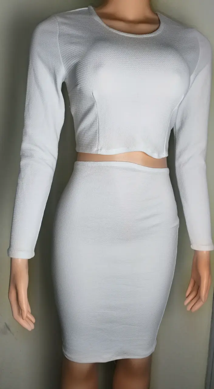 Conjunto blanco de dos piezas - 6