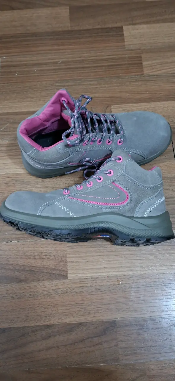 Botines de seguridad  gris y rosa