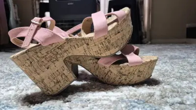 Sandalias plataformas rosadas - miniatura 1