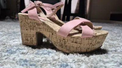 Sandalias plataformas rosadas - miniatura 4