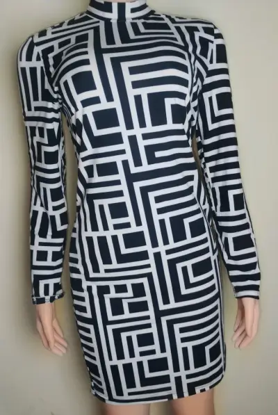 Vestido estampada blanco y negro - miniatura 3