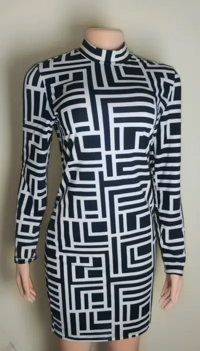 Vestido estampada blanco y negro - miniatura 4