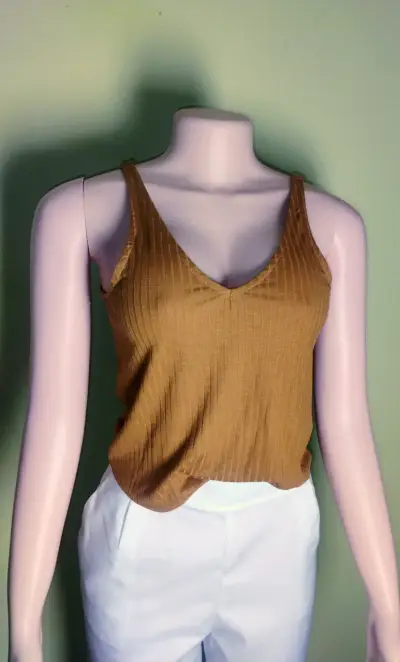 Polera sin mangas café - miniatura 5