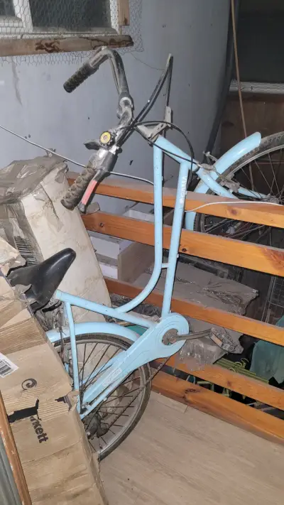 Bicicleta urbana azul usada - miniatura 1