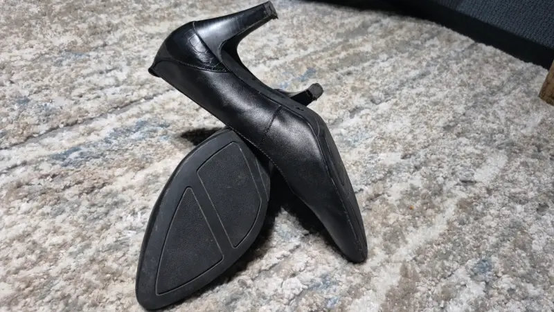 Zapatos de tacón negros elegantes - 1