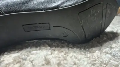 Zapatos de tacón negros elegantes - miniatura 4