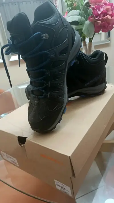 Zapatillas de senderismo negras Merrell - miniatura 1