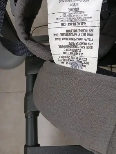 Mochila porta bebé gris ergonómica infantino - miniatura 4