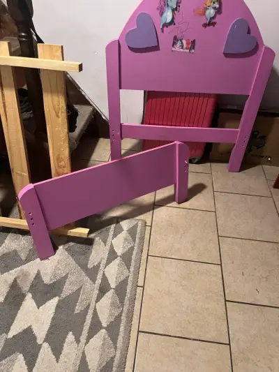 Cama infantil rosa desmontada - miniatura 2