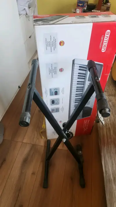 Teclado Bontempi con soporte bicleta Bianchi roja - miniatura 1