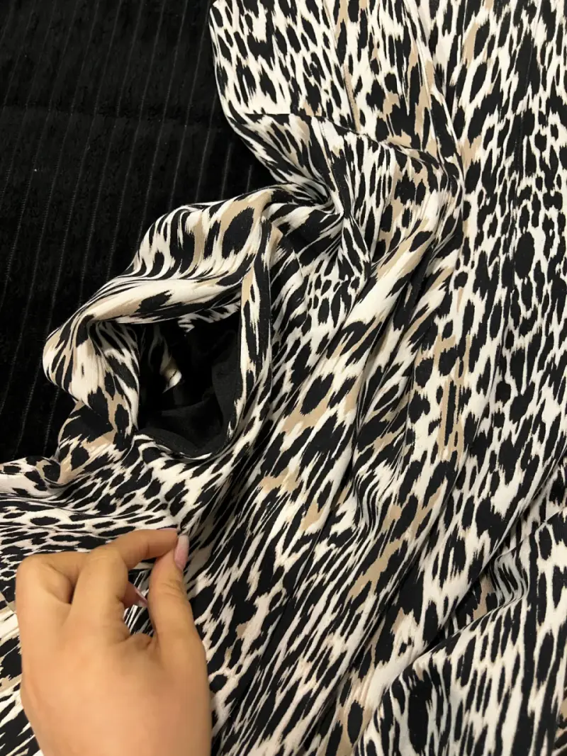 Vestido Calvin klein estampado animal print - 3