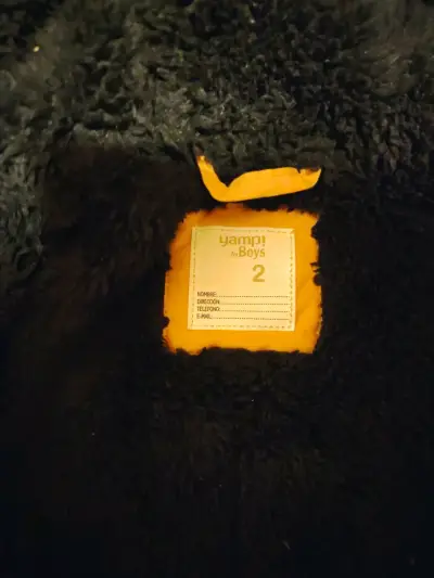 Chaqueta amarilla para niño - miniatura 4