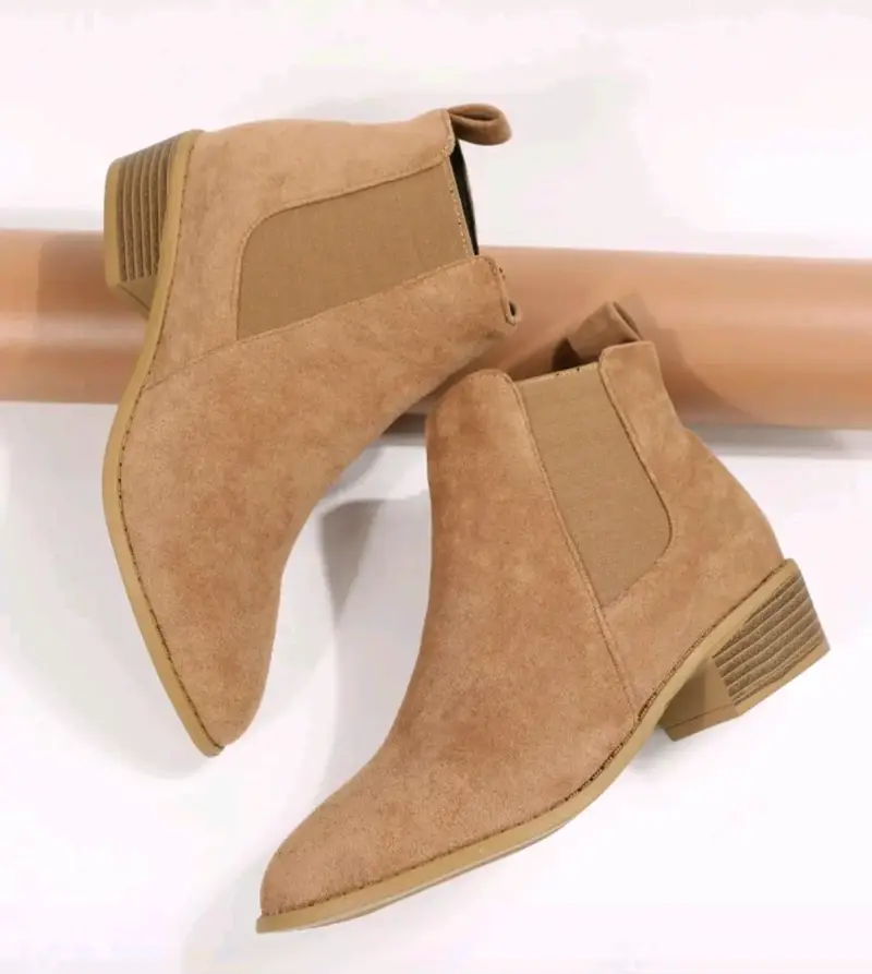 Botines Chelsea camel