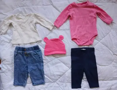 Conjunto de ropa para bebé - miniatura 1