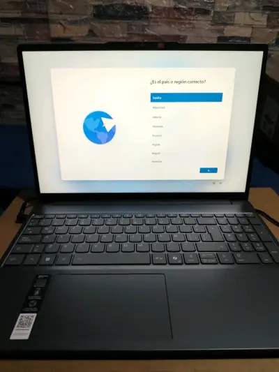 Laptop Lenovo nuevo con caja - miniatura 3