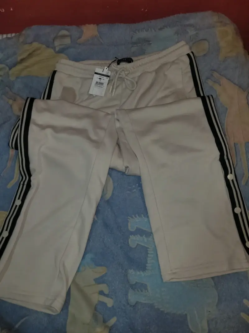 Pantalones de buzo beige con franjas - 3