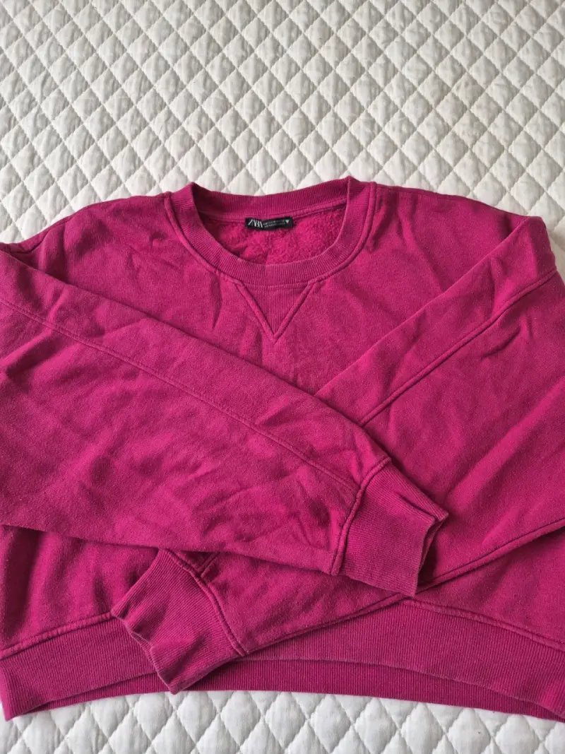 Polerón corto fucsia Zara